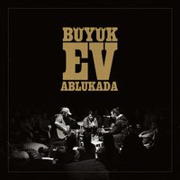 Takıl yani Takmıyo belli - Büyük Ev Ablukada